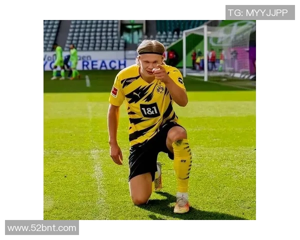 哈兰德与姆巴佩欧冠巅峰对决引发全球热议新一代足球传奇之争